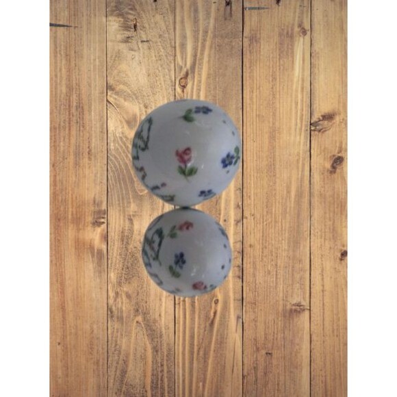 Delvaux Paris Hand Painted Porcelain Egg Shakers Display Only Vintage - Picture 2 of 5